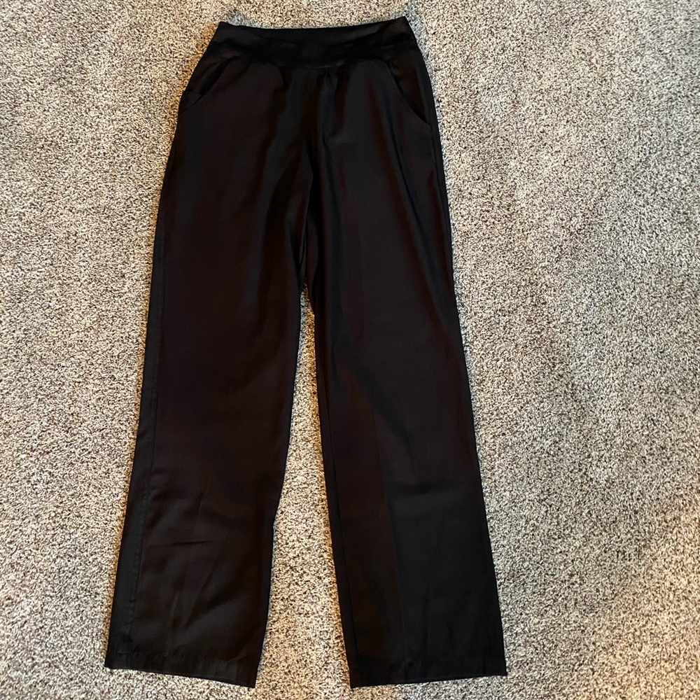Wonder Wink women’s scrub pants Small